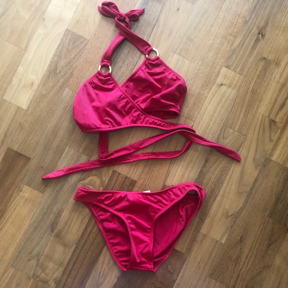 Red strapped wrap bikini top and bottom - Picture 4 of 8